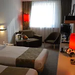 Eresin Taxim & Premier Hotel 4*