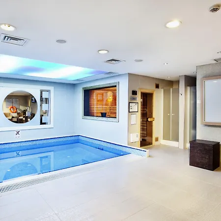 Eresin Taxim & Premier Szálloda 4*