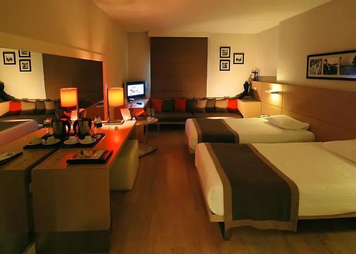 Eresin Taxim & Premier Hotel 4*