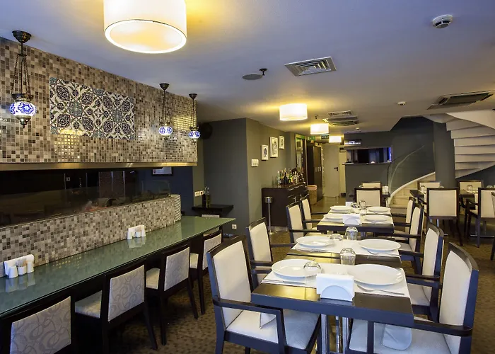 Hotel Eresin Taxim & Premier 4*