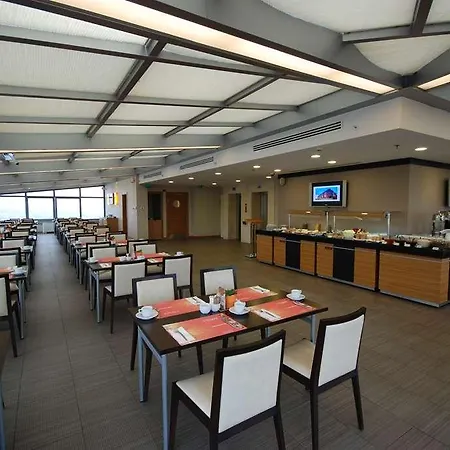 Eresin Taxim & Premier Otel 4*